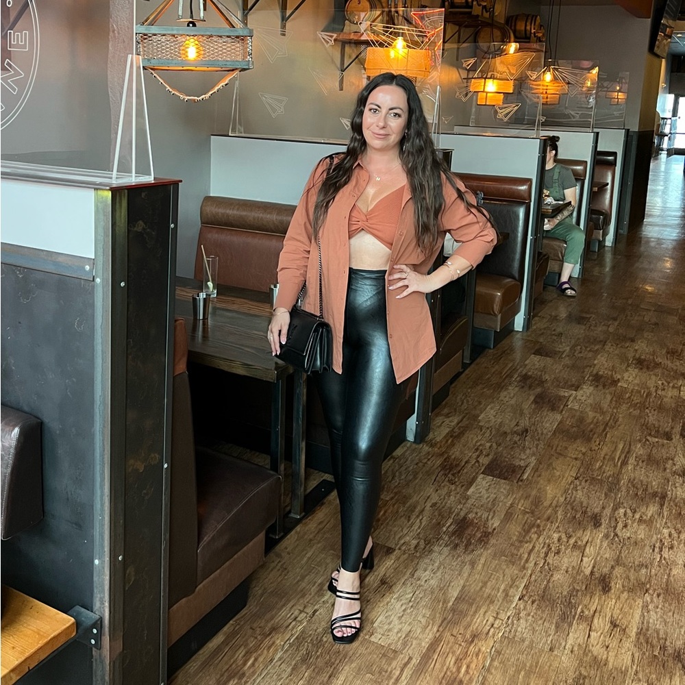 Meet your Posher, Brittney